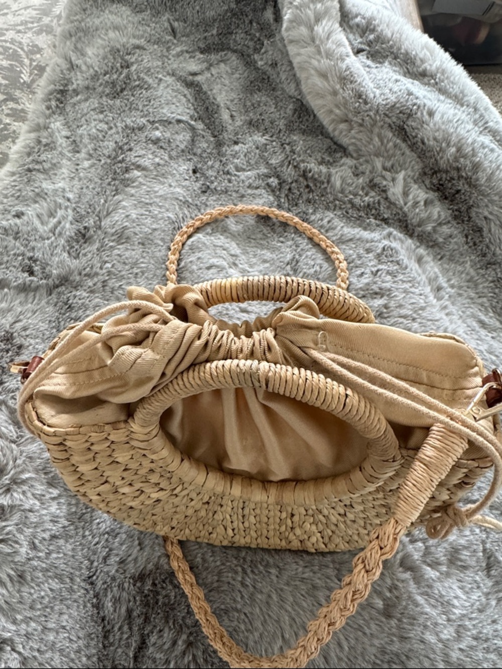 Natural Woven Round-Handle Crossbody Bag - Straw: wicker - Picture 6 of 8